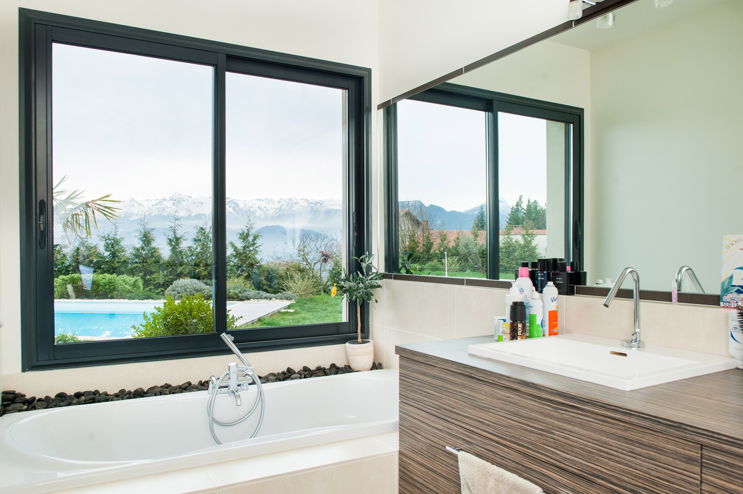 AluK Aluminium Windows installation